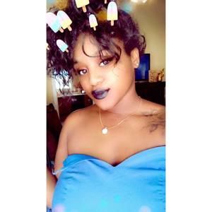 Meet your Posher, Whitnéy